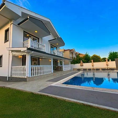 Dalyan Center Location Detached With Pool *