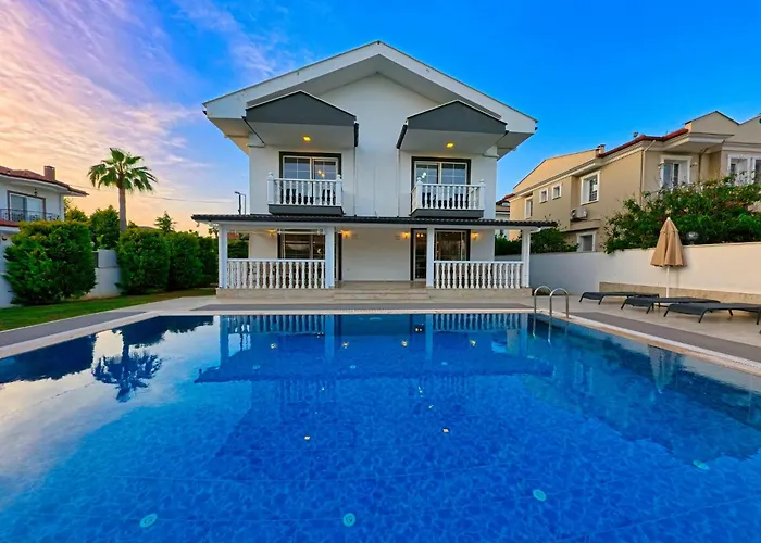 Dalyan Center Location Detached With Pool Villa